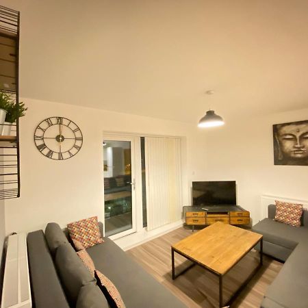 פורטסמות' 3 Bedrooms Double Or Single Beds, 2 Parking Spaces! Wifi & Smart Tv'S, Balcony מראה חיצוני תמונה