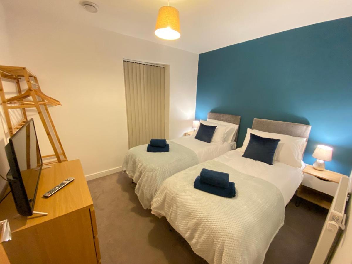 פורטסמות' 3 Bedrooms Double Or Single Beds, 2 Parking Spaces! Wifi & Smart Tv'S, Balcony מראה חיצוני תמונה